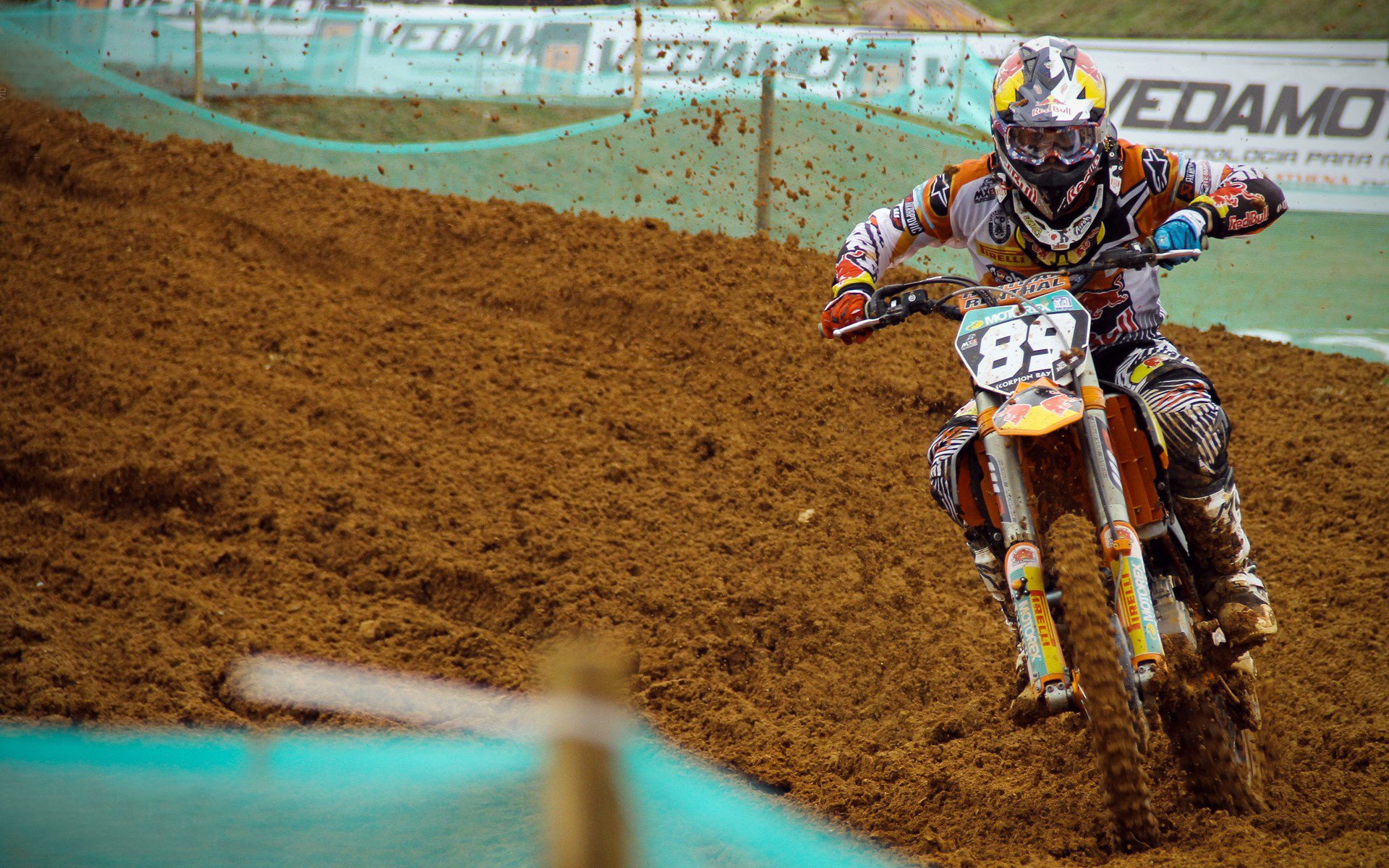 世界拳击职业联赛天津站 中国轻量级拳手技术性击倒菲律宾对手,世界拳击比赛视频